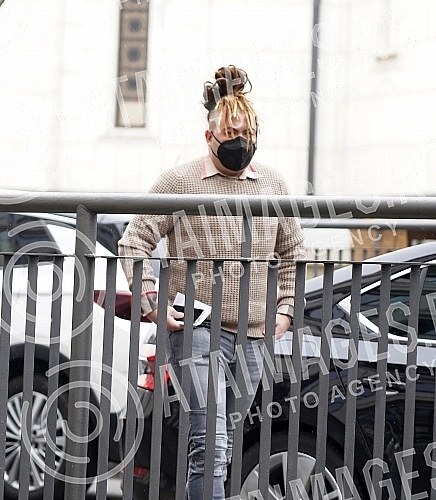 A hearing was held before the First Basic Court in Belgrade, where the plea agreement for illegal possession of drugs, concluded by rapper Stefan Djuric Rasta, with the Belgrade Higher Public Prosecutor's Office, should be considered.Pred Prvim osn