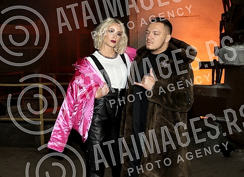 Nenad Sindjelic - Gastoz and Aleksandra Ristic - Alexandra Matrix make a video for the new song.
Nenad Sindjelic - Gastoz i Aleksandra Ristic - Alexandra Matrix na snimanju spota za novu pesmu. Nenad Sindjelic - Gastoz and Aleksandra Ristic - Alexandra Matrix make a video for the new song.
Nenad Sindjelic - Gastoz i Aleksandra Ristic - Alexandra Matrix na snimanju spota za novu pesmu.