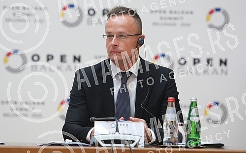 The Open Balkan Leaders' Summit was opened in the Palace of Serbia.U Palati Srbija otvoren je Samita lidera Otvorenog Balkana.