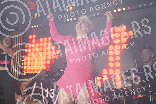 Performance of Indira Levak (Indira ex Colonia) held in raft Port.Nastup Indire Levak na splavu Port.