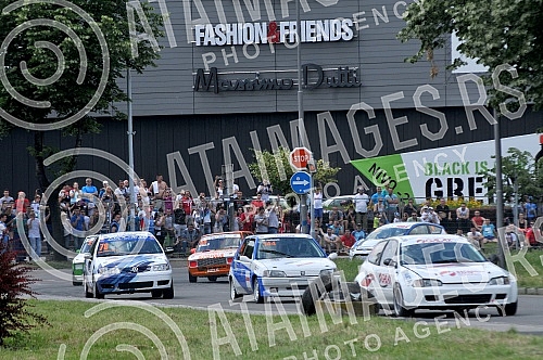 The circular car race at Usce The circular car race at Usce