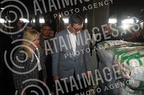 The President of the Republic of Serbia, Aleksandar Vucic, visited the warehouse of the Republic Directorate for Commodity Reserves - General Cargo Warehouse, Belgrade.Predsednik Republike Srbije Aleksandar Vucic obisao je skladista Republicke dire