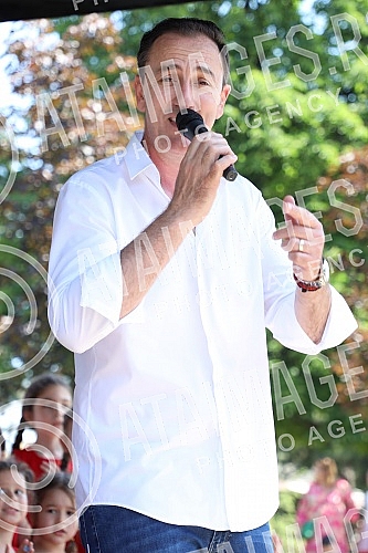 A concert on the occasion of the 70th birthday of the Children's Cultural Center of Belgrade was held in Tasmajdan Park.Koncert povodom 70. rodjendana Decjeg kulturnog centra Beogarda odrzan je u Tasmajdanskom parku.