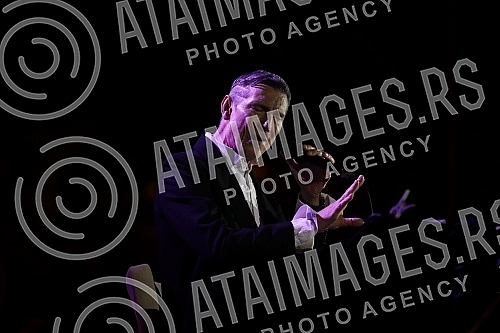 Massimo Savic performed for the first time on the cult scene of Tasmajdan.Massimo Savic je prvi put nastupio na kultnoj sceni Tasmajdana.