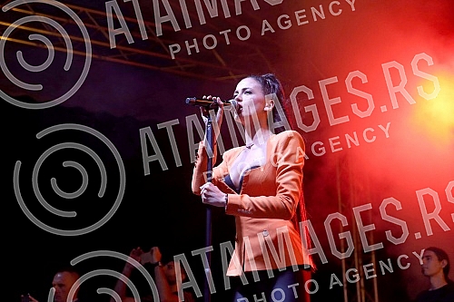 Concert on the occasion of the Day of the Municipality of Celinac on the Square in front of the Municipality.
Koncert povodom Dana opstine Celinac na Trgu ispred Opstine. Concert on the occasion of the Day of the Municipality of Celinac on the Square in front of the Municipality.
Koncert povodom Dana opstine Celinac na Trgu ispred Opstine.