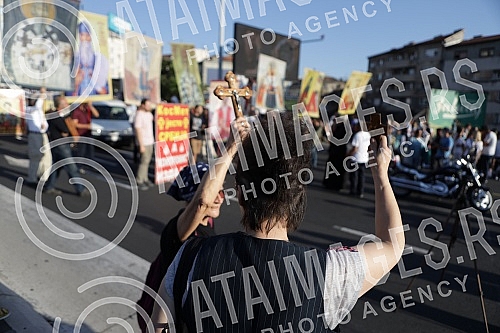 279 in a row Litija by the center of Belgrade for the Salvation of occupied Serbia from all kinds of betrayal and anti-national actions on Branko's bridge.279 po redu Litija centrom Beograda za Spas okupirane Srbije od svih vidova izdaje i antinaro