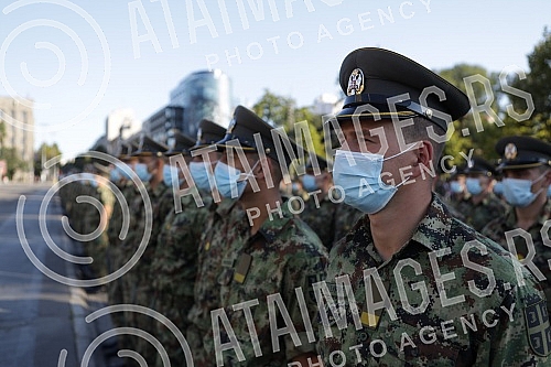 The general rehearsal of the ceremony on the occasion of the promotion of the youngest officers of the Serbian Army was held in front of the House of the National Assembly.Generalna proba svecanosti povodom promocije najmladjih oficira Vojske Srbij