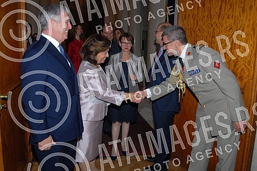 Dekretom predsednika Republike Francuske, Fransoa Olanda, prestolonaslednik Aleksandar Karadjordjevic odlikovan je najvisim francuskim odlikovanjem, ordenom Legije casti u rangu komandira. Orden urucila ambasadorka Republike Francuske u Srbiji Kristi