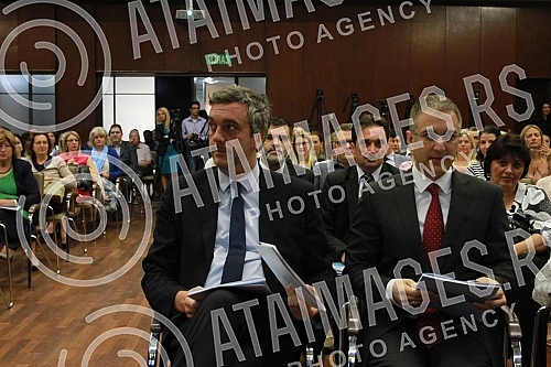 A Report on the Prevention of Terrorism and Money Laundering was presented in the Chamber of Commerce.
U Privrednoj komori predstavljen izvestaj o sprecavanju terorizma i pranju novca. A Report on the Prevention of Terrorism and Money Laundering was presented in the Chamber of Commerce.
U Privrednoj komori predstavljen izvestaj o sprecavanju terorizma i pranju novca.