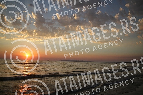 Sandy beach in Durres.Pescana plaza u Dracu.
