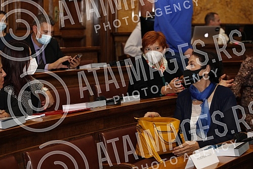 The plenary session of the National Convention on the EU was held in the House of the National Assembly.
Plenarna sednica Nacionalnog konventa o EU odrzana je u Domu narodne skupstine. The plenary session of the National Convention on the EU was held in the House of the National Assembly.
Plenarna sednica Nacionalnog konventa o EU odrzana je u Domu narodne skupstine.