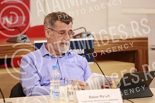 d journalist's communication of magazine Nedeljnik, the magazine reported, the Journalists' Association of Serbia organized a panel 