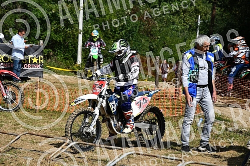 A motocross competition was held at the MX Park Tresnjari track in Kraljevo.
Na stazi MX park Tresnjari u Kraljevu odrzano je takmicenje u moto krosu. A motocross competition was held at the MX Park Tresnjari track in Kraljevo.
Na stazi MX park Tresnjari u Kraljevu odrzano je takmicenje u moto krosu.