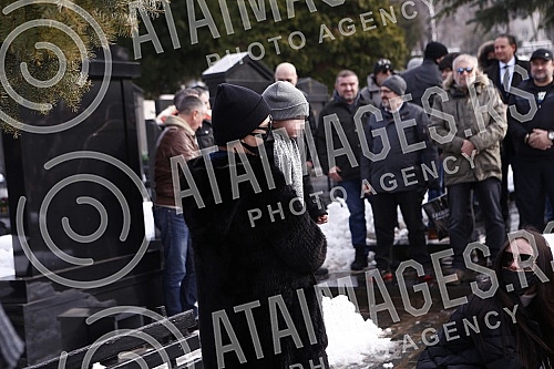 A memorial service on the occasion of the twenty-second anniversary of the death of Zeljko Raznatovic - Arkan was held at the New Cemetery.Pomen povodom dvadeset druge godisnjice od smrti Zeljka Raznatovica - Arkana odrzan je na Novom groblju.