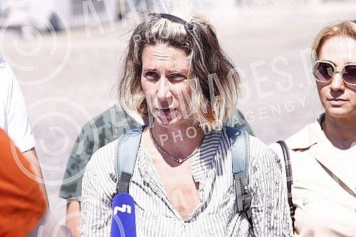 A press conference of the Environmental Uprising was held in front of the Belgrade City Assembly, where the Urban Project for the construction of the new port terminal in Belgrade was discussed.Ispred skupstine grada Beograda odrzana je konferencij