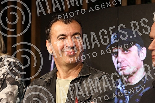 The press conference of the Osvajaci band from Kragujevac was held at the Lisbon club in the mts Dvorana.Konferencija za novinare kragujevackog benda Osvajaci odrzana je u klubu Lisabon u mts Dvorani.