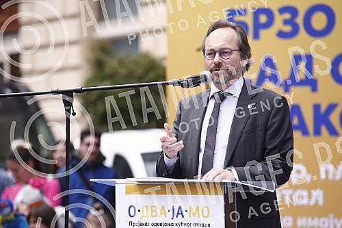 On the main city square in Sremska Mitrovica, Cire Milekica Square, the European Green Week was officially opened, to which all citizens of Sremska Mitrovica were invited, the first municipality ready to separate waste, and the emphasis was placed on