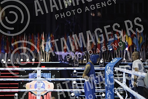 Celebrating World Boxing Day with a class of Roy Jones Jr. at Republic Square.Obelezavanje Svetskog dana boksa uz cas Roj Dzonsa Juniora na Trgu republike.