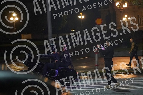 The latest iPhone 14 Pro and iPhone 14 Pro Max phone models have arrived in Serbia, and on this occasion, a special event was organized in the iSTYLE store at midnight, where Seka Aleksic was a guest.Najnoviji iPhone 14 Pro i iPhone 14 Pro Max mode