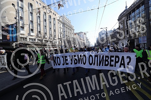 On the fourth anniversary of the murder of Oliver Ivanovic, citizens and opposition leaders gathered in front of the Presidency of the Republic of Serbia, and then went for a walk along the route to the Church of St. Mark under the slogan 