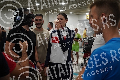 The women's volleyball national team of Serbia, which won a bronze medal at the Games in Tokyo, arrived in Belgrade, and on that occasion a press conference was held at the Nikola Tesla Airport.Zenska odbojkaska reprezentacija Srbije, koja je na Ig