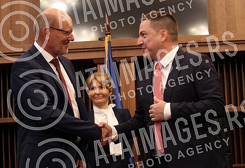 The Prime Minister of the Republic of Serbia, Ana Brnabic, attended the signing of the Memorandum of Cooperation on the development of a dual model of studies in higher education in the building of the Aviation Academy. Predsednica Vlade Republike 