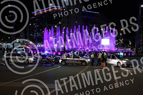 In the organization of the Holy Synod of Bishops of the Serbian Orthodox Church, in front of the Church of Saint Sava, a national prayer for the sanctity of marriage and the family, for harmony and peace in our nation, which was served by Serbian Pat