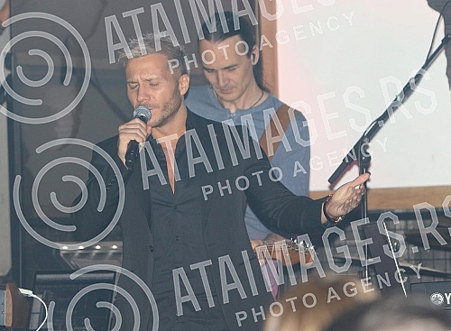 Performance of Sasa Kovacevic on raft Konzulat.Nastup Sase Kovacevic na splavu Konzulat.