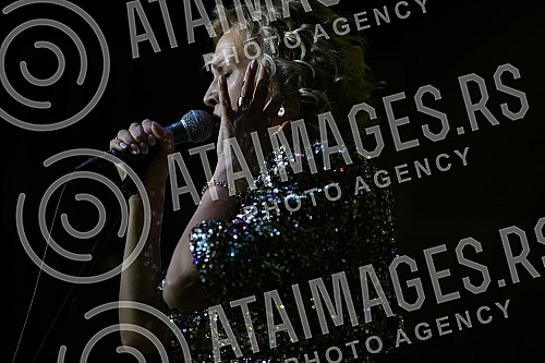 One of the most luxurious voices of the regional music scene, Vanna held her first solo concert in Belgrade in the BitefArtCafe club as part of the tour called 