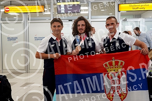 The representative of Serbia in wrestling, Zurab Datunashvili, the winner of the bronze Olympic medal at the Games in Tokyo, arrived in Serbia and on that occasion, a press conference was held at the Nikola Tesla Airport.Reprezentativac Srbije u rv