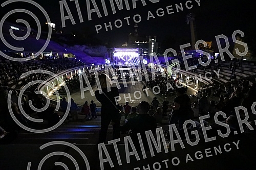 Massimo Savic performed for the first time on the cult scene of Tasmajdan.Massimo Savic je prvi put nastupio na kultnoj sceni Tasmajdana.