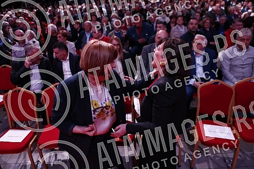 The Socialist Party of Serbia held a pre-election rally at the BelExpo Center, which was attended by SPS President Ivica Dacic, among other SPS officials. Socijalisticka partije Srbije odrzala je predizborni skup u BelExpo Centru na kojem je pored 