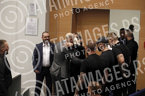 The election assembly of the Belgrade City Board of True Serbia and the Leviathan National Defense was held in the Stari Grad municipality building.U zgradi opstine Stari grad odrzana je izborna skupstina gradskog odbora Beograda Prave Srbije i Nac