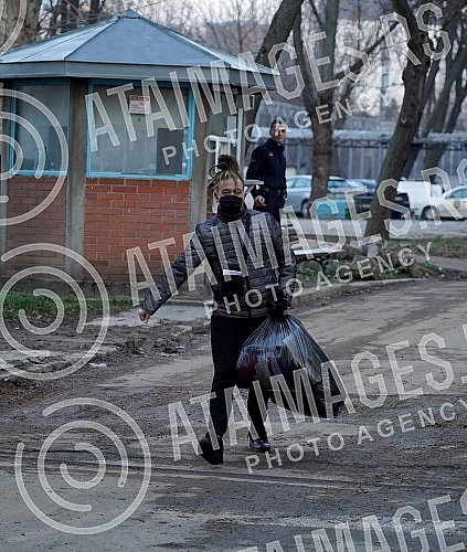 The First Basic Court in Belgrade today lifted the custody of rapper Stefan Djuric Rasta, in which he has been since October 3, 2020, after the police found drugs in his possession. Prvi osnovni sud u Beogradu ukinuo je danas pritvor reperu Stefanu