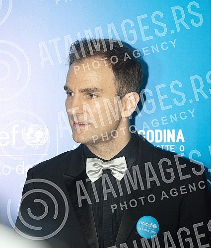 UNICEF charity concert to mark the 30th anniversary of the adoption of the Convention on the Rights of the Child.
UNICEF-ov dobrotvorni koncert povodom 30 godina od usvajanja Konvencije o pravima deteta. UNICEF charity concert to mark the 30th anniversary of the adoption of the Convention on the Rights of the Child.
UNICEF-ov dobrotvorni koncert povodom 30 godina od usvajanja Konvencije o pravima deteta.