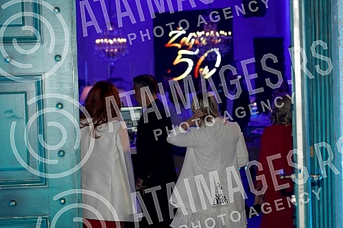 Zeljka Joksimovic's 50th birthday celebration was held at the Dorcoleta Club.Proslava 50. rodjendana Zeljka Joksimovic odrzana je u u klubu Dorcoleta.