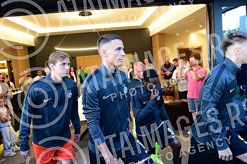 The official promotion of the new set of Nike FK Partizan jerseys for the 2022/23 season was held in the VIP Lounge above the center line of the Partizan stadium.Svecana promocija nove garniture Nike dresova FK Partizan za sezonu 2022/23 odrzana je