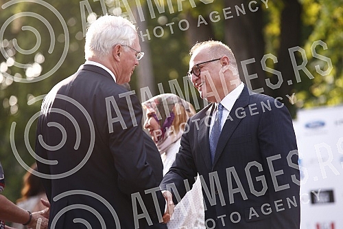 US Ambassador to Serbia Christopher Hill hosted a reception to celebrate the national holiday of the United States, Independence Day.Ambasador SAD u Srbiji Kristofer Hil priredio je prijem povodom proslave nacionalnog praznika Sjedinjenih Americkih