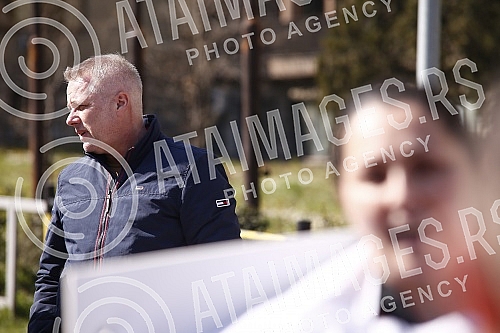 In front of the main entrance of the Police Administration for the city of Belgrade, a gathering called 