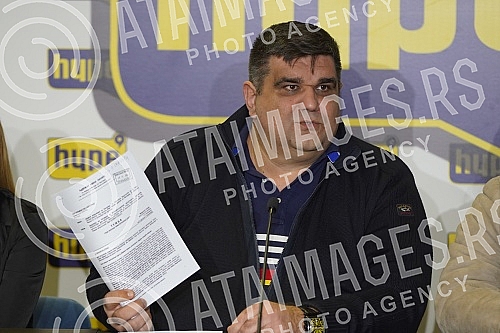 Aca Lukas and the author's team organized a press conference with irregularities at the Hype studio at the Belgrade Fair at the 