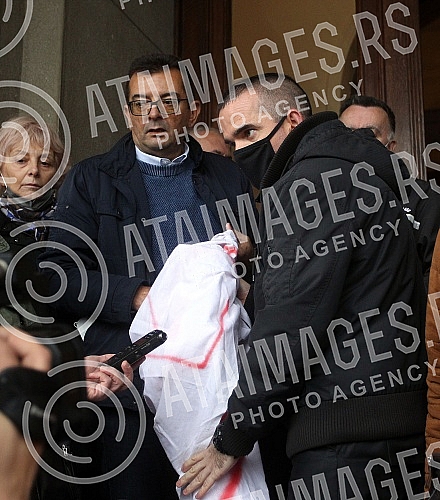 In front of the Belgrade City Assembly, the Movement for Reversal 