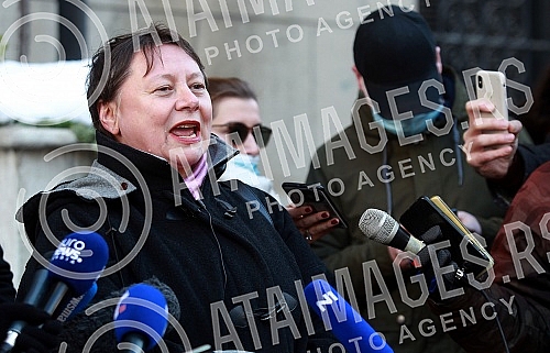 A press conference was held in front of the Government of Serbia on the action Kreni Promeni on the occasion of submitting a petition with 290,000 signatures, which would prevent the exploitation of lithium in Serbia. Ispred Vlade Srbije odrzana je