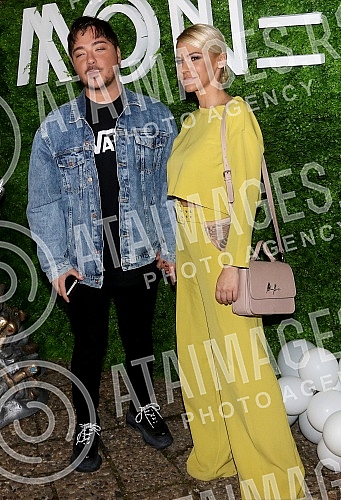 Opening night, new season of raft Money.
Otvaranje nove sezone splava Money. Opening night, new season of raft Money.
Otvaranje nove sezone splava Money.