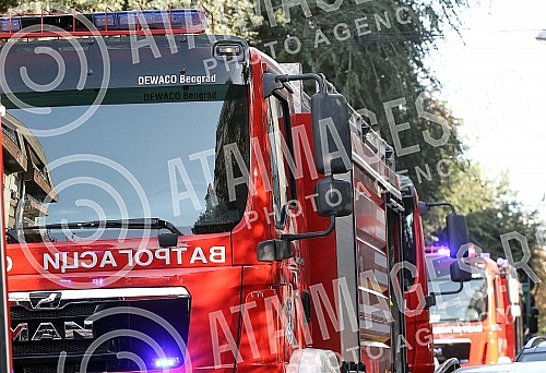 A fire in which the entire apartment on the tenth floor in Visoko Street, in Dorcol, burned down.Pozar u kojem je izgoreo ceo stan na desetom spratu u Ulici Visokog, na Dorcolu.
