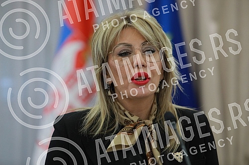 Minister of European Integration Jadranka Joksimovic presented the Ambassador of the French Republic to Serbia Pierre Cochard, as the presiding country of the Council of the European Union, with a document with recommendations of Serbian citizens as 