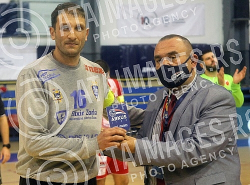 The match of the 8th round of the ARKUS league in the men's competition between the teams of MRK Crvena zvezda Grundfos and RK Metaloplastika was played in the USC Vozdovac hall. Utakmica 8. kola ARKUS lige u muskoj konkurenciji izmedju ekipa MRK C