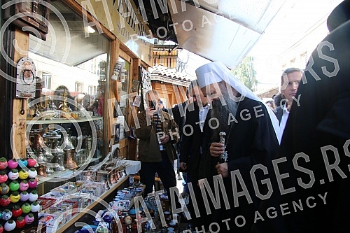 After the service in the Cathedral, His Holiness Serbian Patriarch Porfirije, accompanied by Metropolitan Hrizostom of Daborbosna, bishops, priests and numerous people, walked through the center of Sarajevo, from the Cathedral to the Old Church in Ba