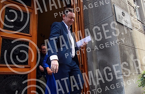 The extraordinary media conference of the organizers of EuroPride 2022 was held in front of the Serbian Government building.Vanredna konferencija za medije  organizatora EuroPrajda 2022 odrzana je ispred zgrade Vlade Srbije 