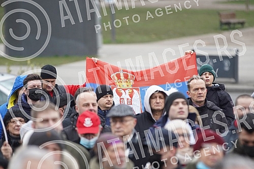 A rally in support of Novak Djokovic was held in front of the National Assembly, and was organized by Novak's family, who had previously held a press conference at the Novak restaurant. Skup podrske Novaku Djokovicu odrzan je ispred Narodne skupsti