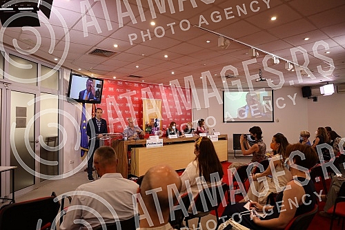 A press conference was held on the occasion of World Population Day on July 11, organized by the United Nations Population Fund (UNFPA).
Odrzana je konferencija za medije povodom Svetskog dana stanovnistva 11. jula, u organizaciji Populacionog fonda A press conference was held on the occasion of World Population Day on July 11, organized by the United Nations Population Fund (UNFPA).
Odrzana je konferencija za medije povodom Svetskog dana stanovnistva 11. jula, u organizaciji Populacionog fonda